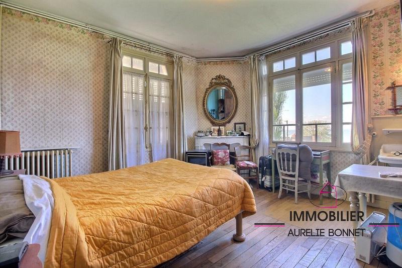 Maison - 182 m² - 8 pièces