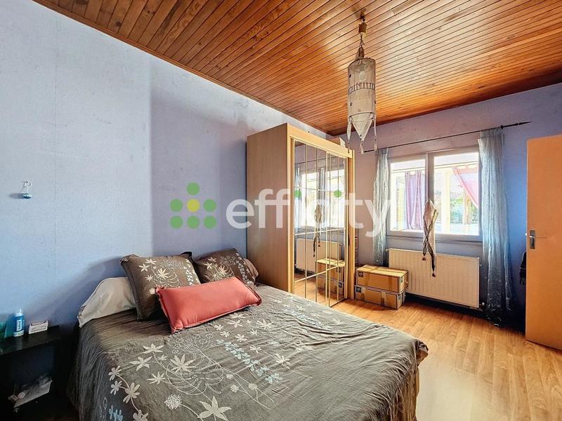 Maison - 200 m² - 7 pièces