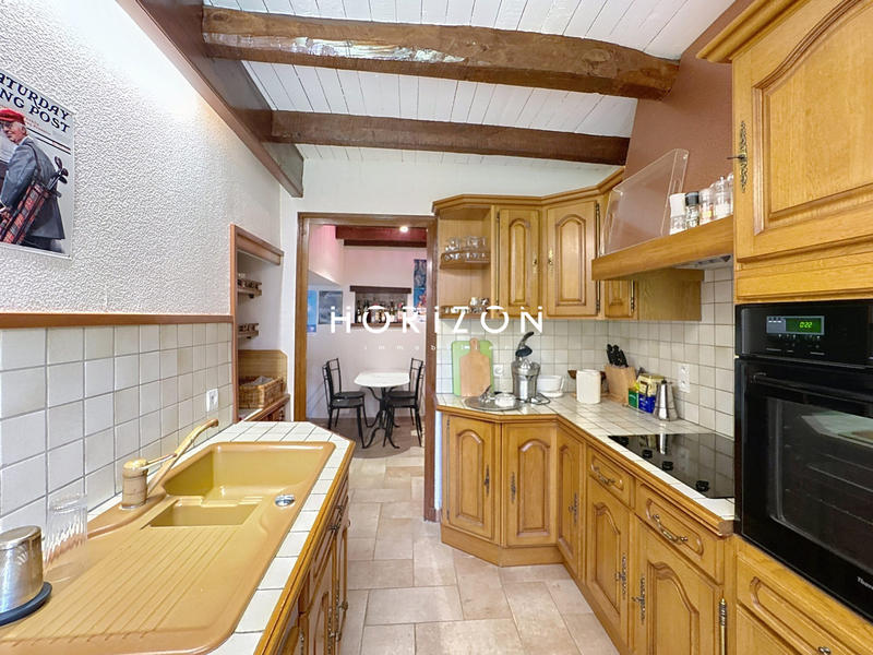 Maison ancienne - 167 m² - 8 pièces