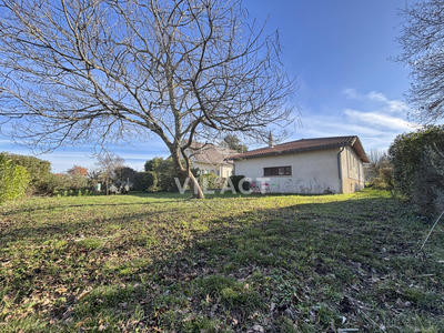 Maison - 200 m² - 7 pièces