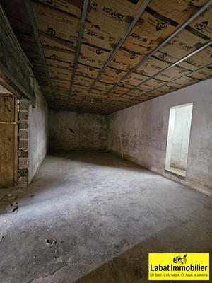 Parking / Garage - 45 m²