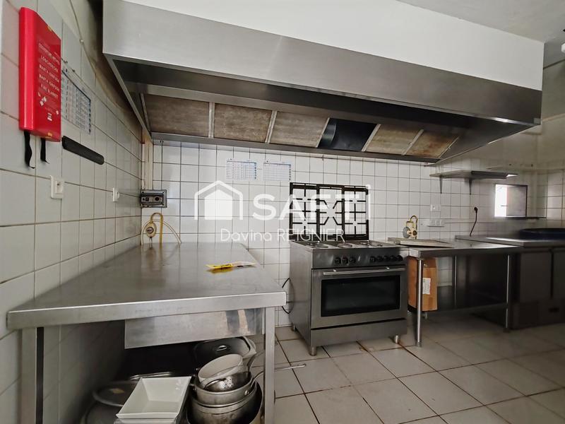 Local commercial - 102 m² - 3 pièces