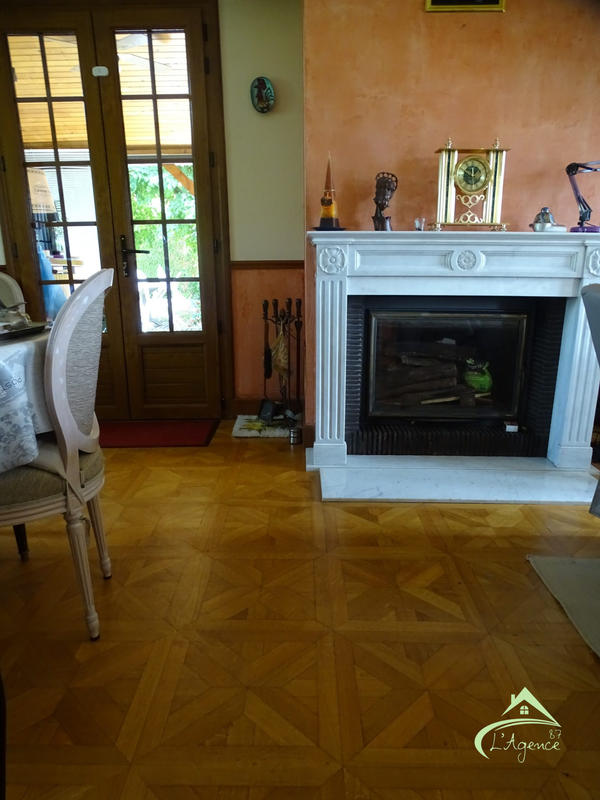 Maison traditionnelle - 181 m² - 7 pièces