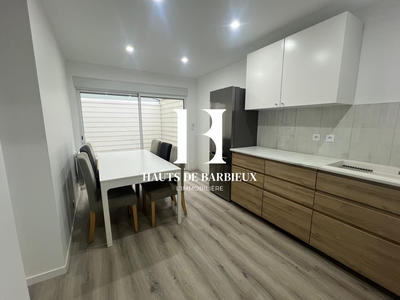 Maison - 154 m² - 10 pièces