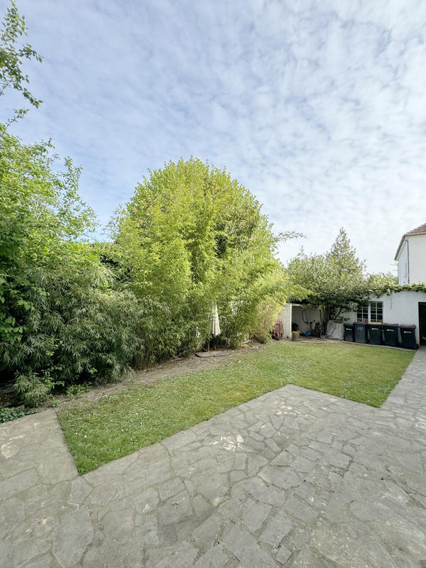 Maison - 209 m² - 8 pièces