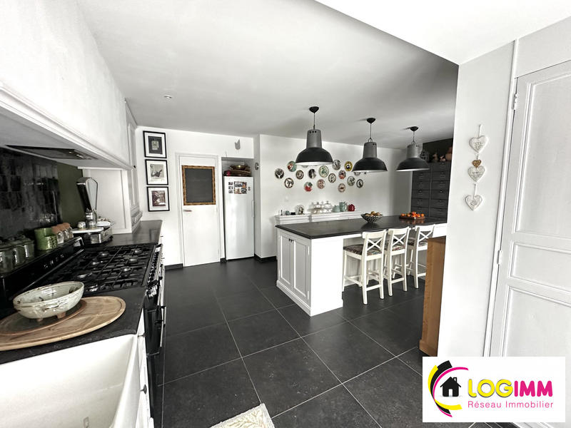 Maison - 135 m² - 7 pièces