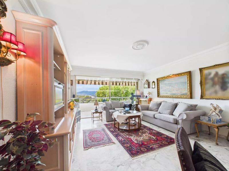 Appartement - 80 m² - 3 pièces