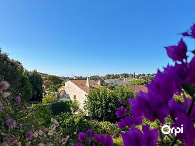 Maison - 150 m² - 8 pièces