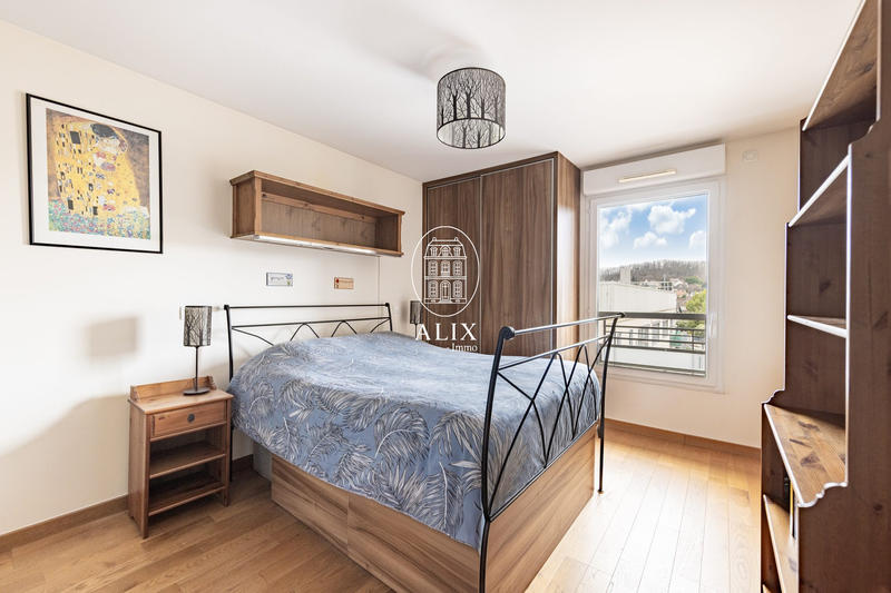 Appartement - 102 m² - 5 pièces