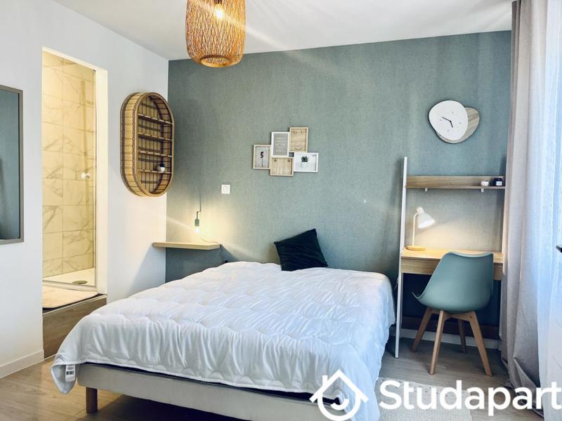 Chambre - 9 m² - 1 pièce