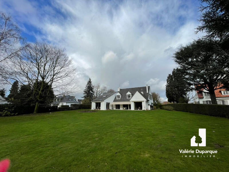 Villa - 235 m² - 7 pièces