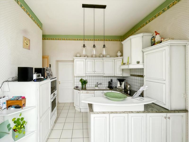 Maison - 222 m² - 10 pièces