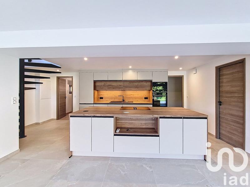 Maison - 175 m² - 5 pièces