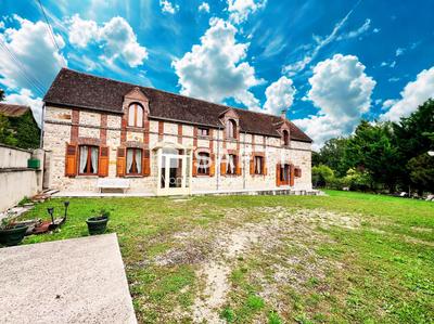 Maison - 202 m² - 7 pièces