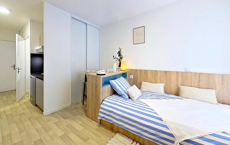 Studio - 15 m² - 1 pièce