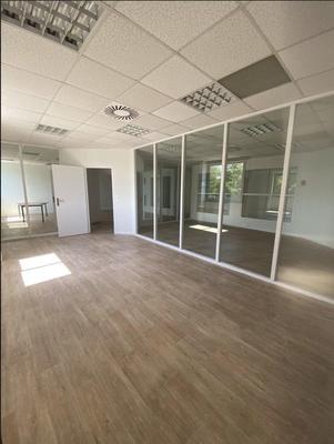 Bureau - 228 m²