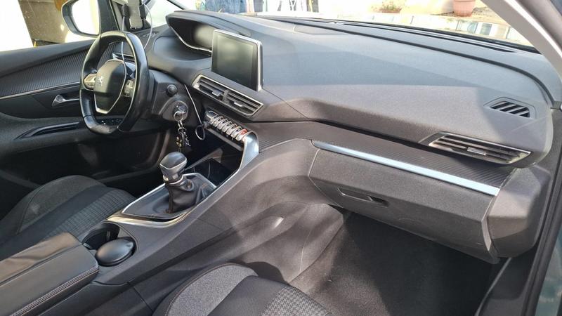 Peugeot 5008 II 1.6 BlueHDi 120 Allure Business