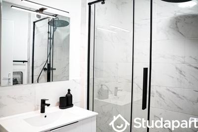 Chambre - 13 m² - 1 pièce