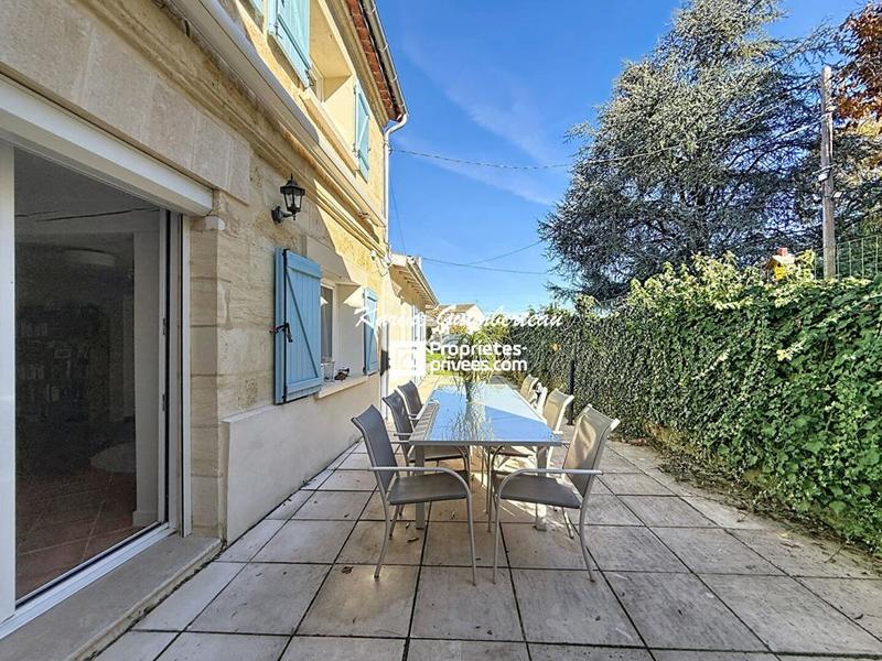 Maison - 210 m² - 8 pièces