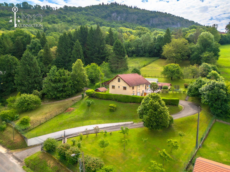 Villa - 167 m² - 6 pièces