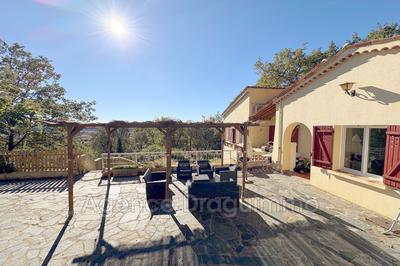 Maison - 185 m² - 8 pièces