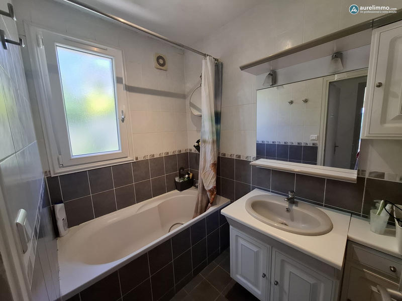 Maison - 120 m² - 4 pièces