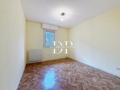 Appartement - 91 m² - 4 pièces