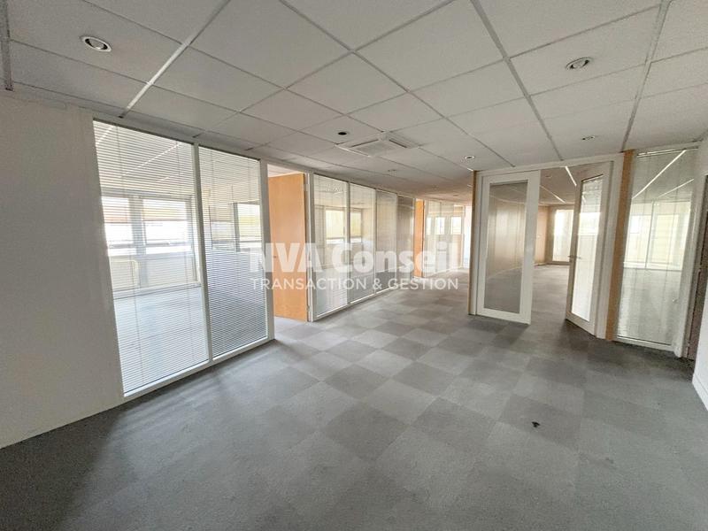 Local d'activités - 4 404 m²