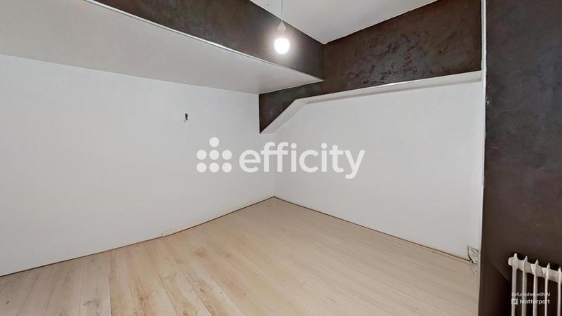 Maison - 245 m² - 10 pièces