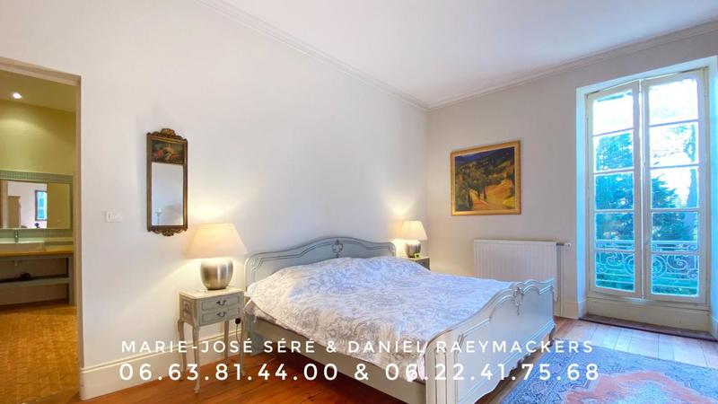 Demeure - 560 m² - 17 pièces