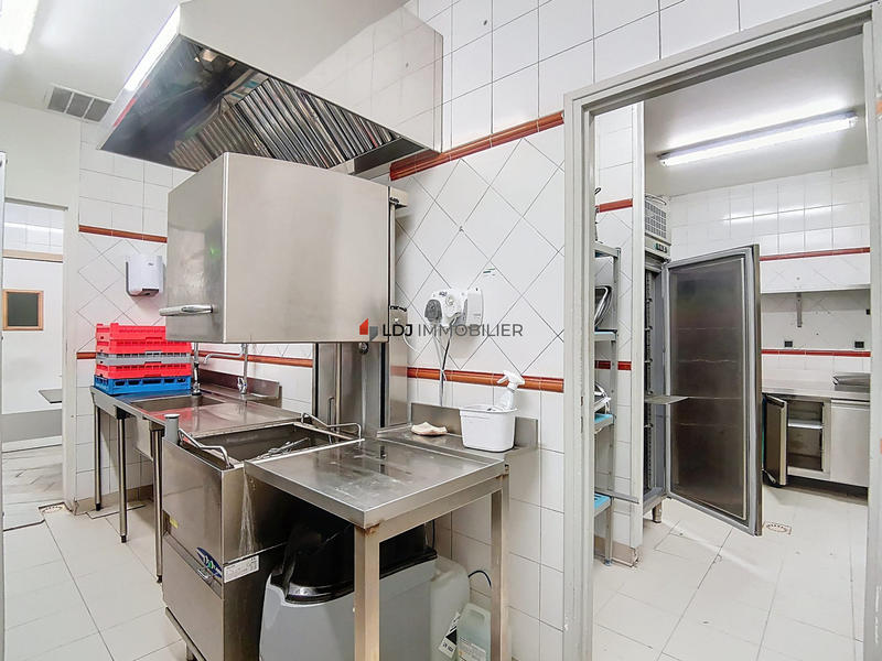 Local commercial - 54 m² - 1 pièce