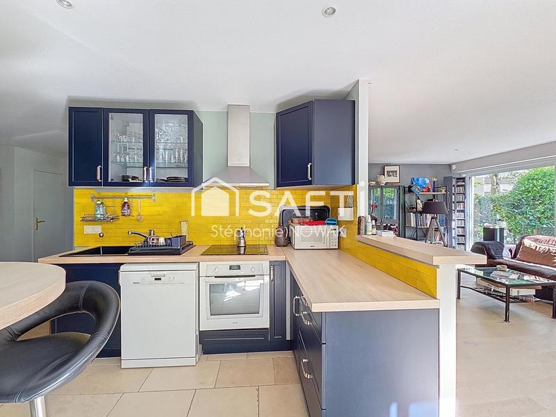 Appartement - 108 m² - 6 pièces