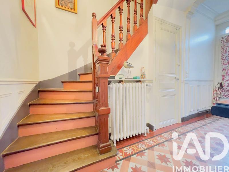 Maison - 246 m² - 10 pièces