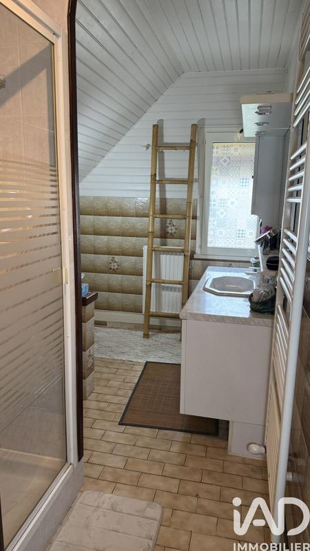 Maison - 140 m² - 5 pièces