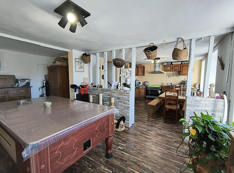 Maison - 150 m² - 9 pièces