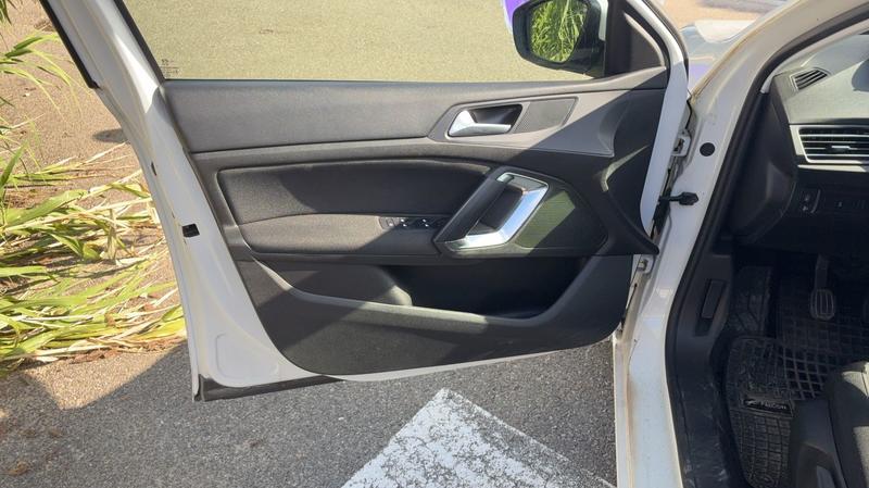 Peugeot 308 1.2 PureTech 110 Active Pack - Première main 5 places