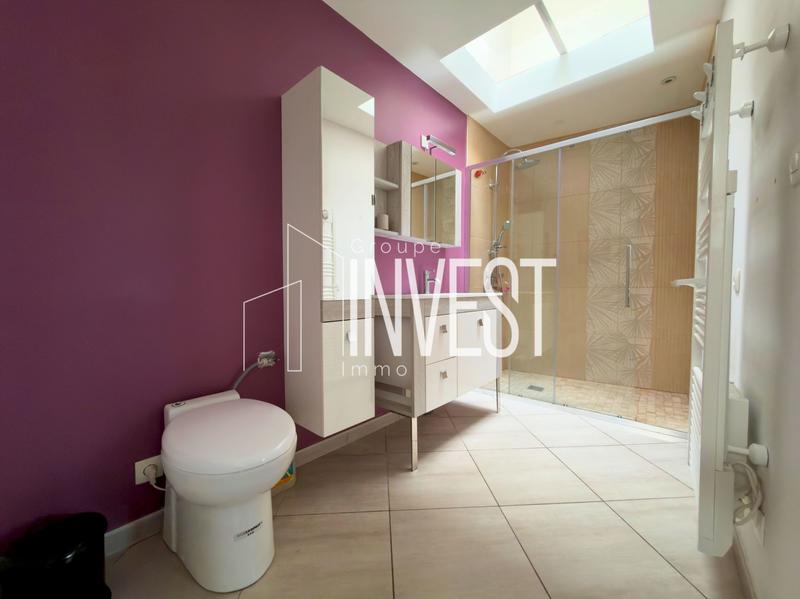 Maison - 246 m² - 5 pièces