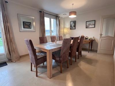 Maison - 154 m² - 8 pièces