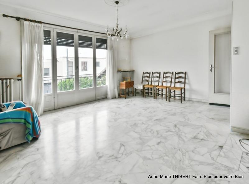 Maison - 200 m² - 8 pièces