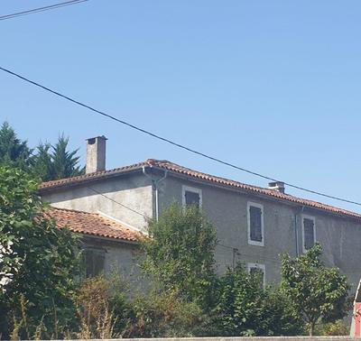 Maison - 200 m² - 7 pièces