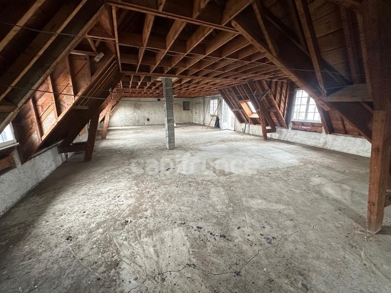 Loft - 140 m² - 1 pièce