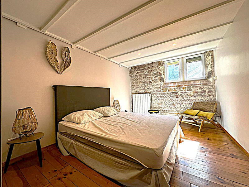 Maison - 215 m² - 6 pièces