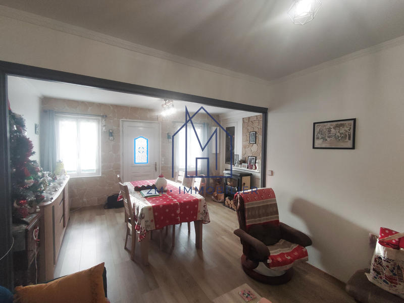 Maison - 98 m² - 4 pièces