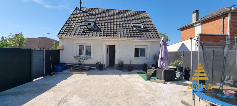 Maison - 90 m² - 4 pièces