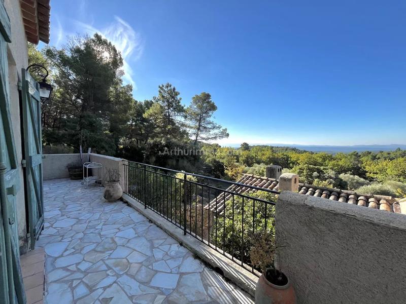 Maison - 261 m² - 7 pièces