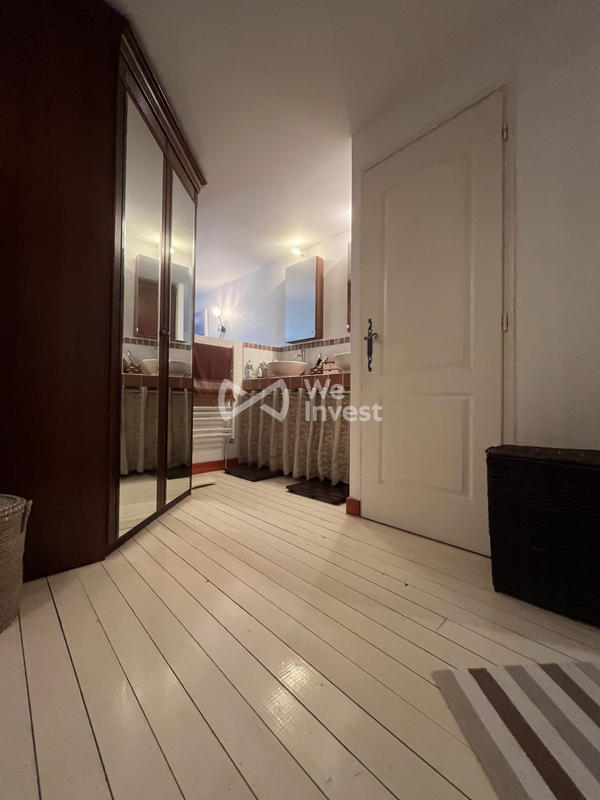 Maison - 263 m² - 5 pièces