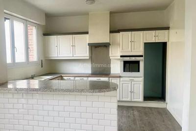 Maison - 174 m² - 10 pièces