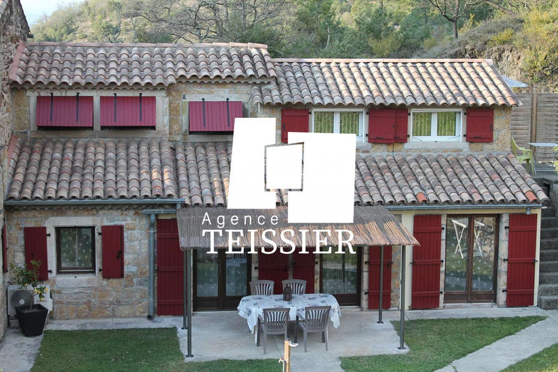 Mas - 221 m² - 11 pièces