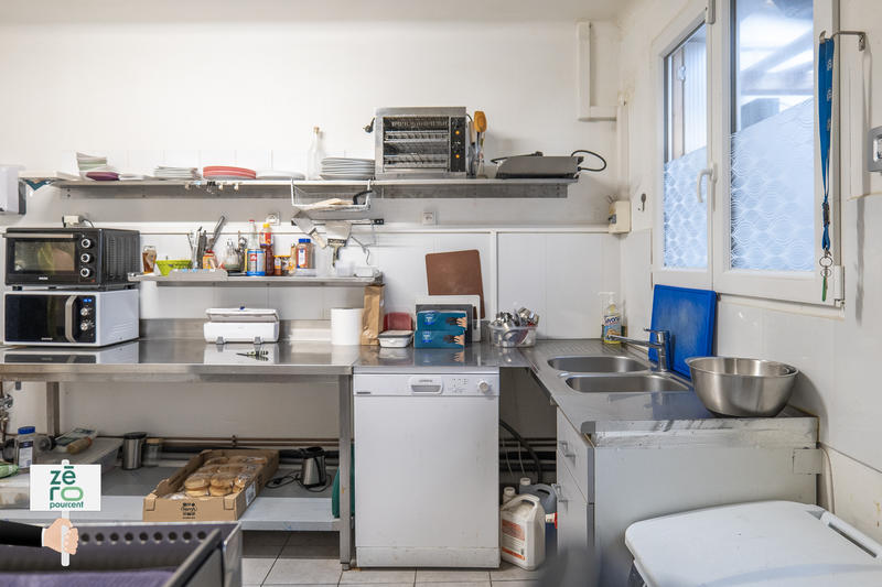 Fonds de commerce - Magasins - 200 m²