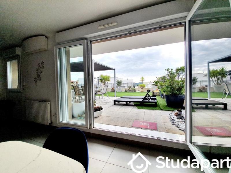 Chambre - 11 m² - 1 pièce